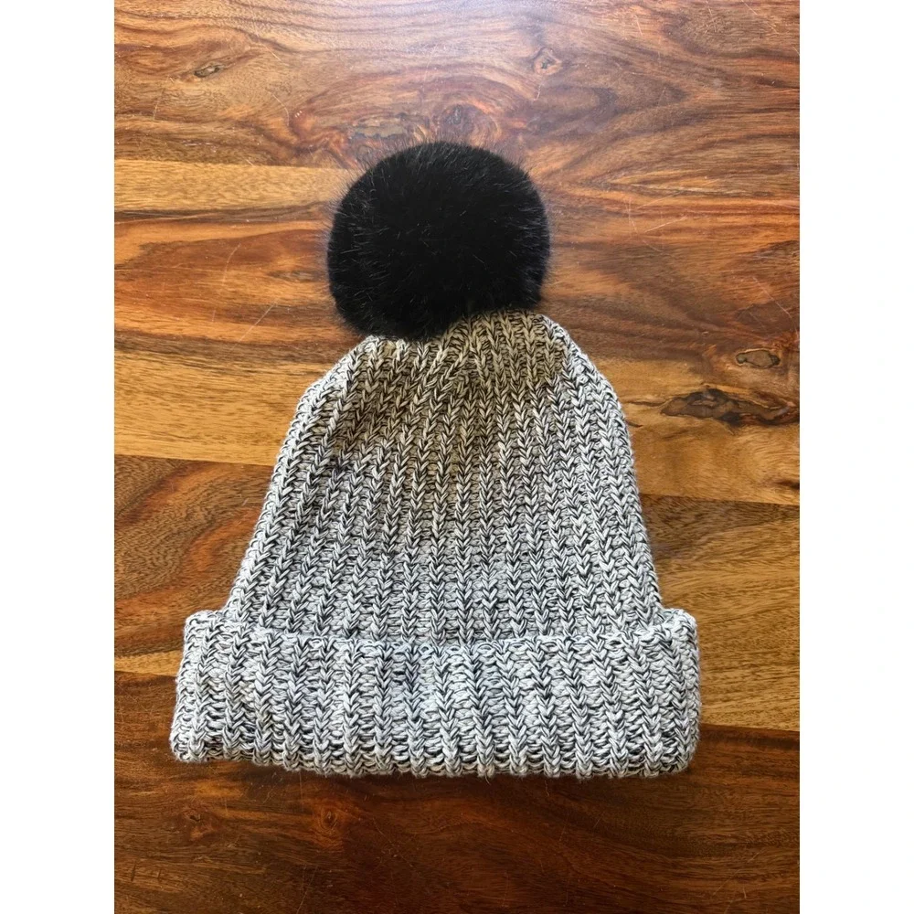 Love‎ Your Melon Black White Marled Knit Beanie Hat with Black Faux Fur Pom USA